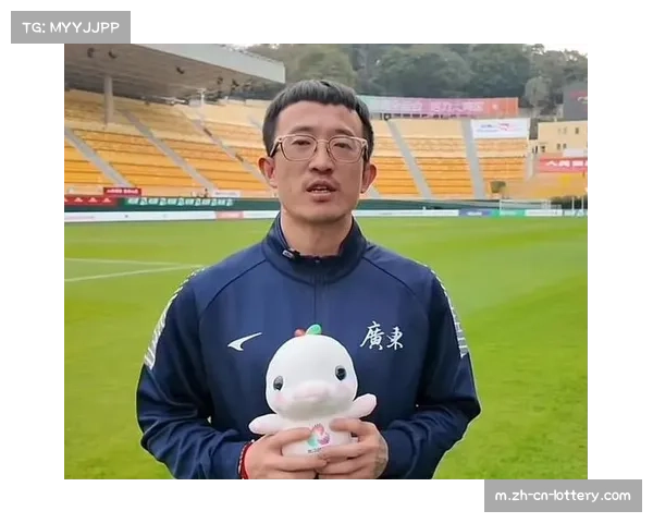 深圳新鹏城姜至鹏红牌成比赛转折点 陈涛战术体系抗压能力面临严峻考验 深圳新鹏城姜至鹏红牌成比赛转折点 陈涛战术体系抗压能力面临严峻考验